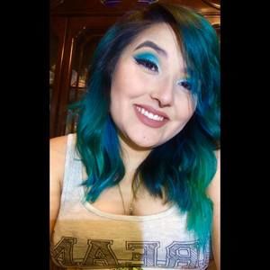 Meet your Posher, Selena